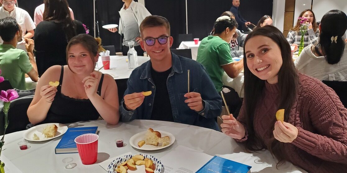 Rosh_Hashanah_students